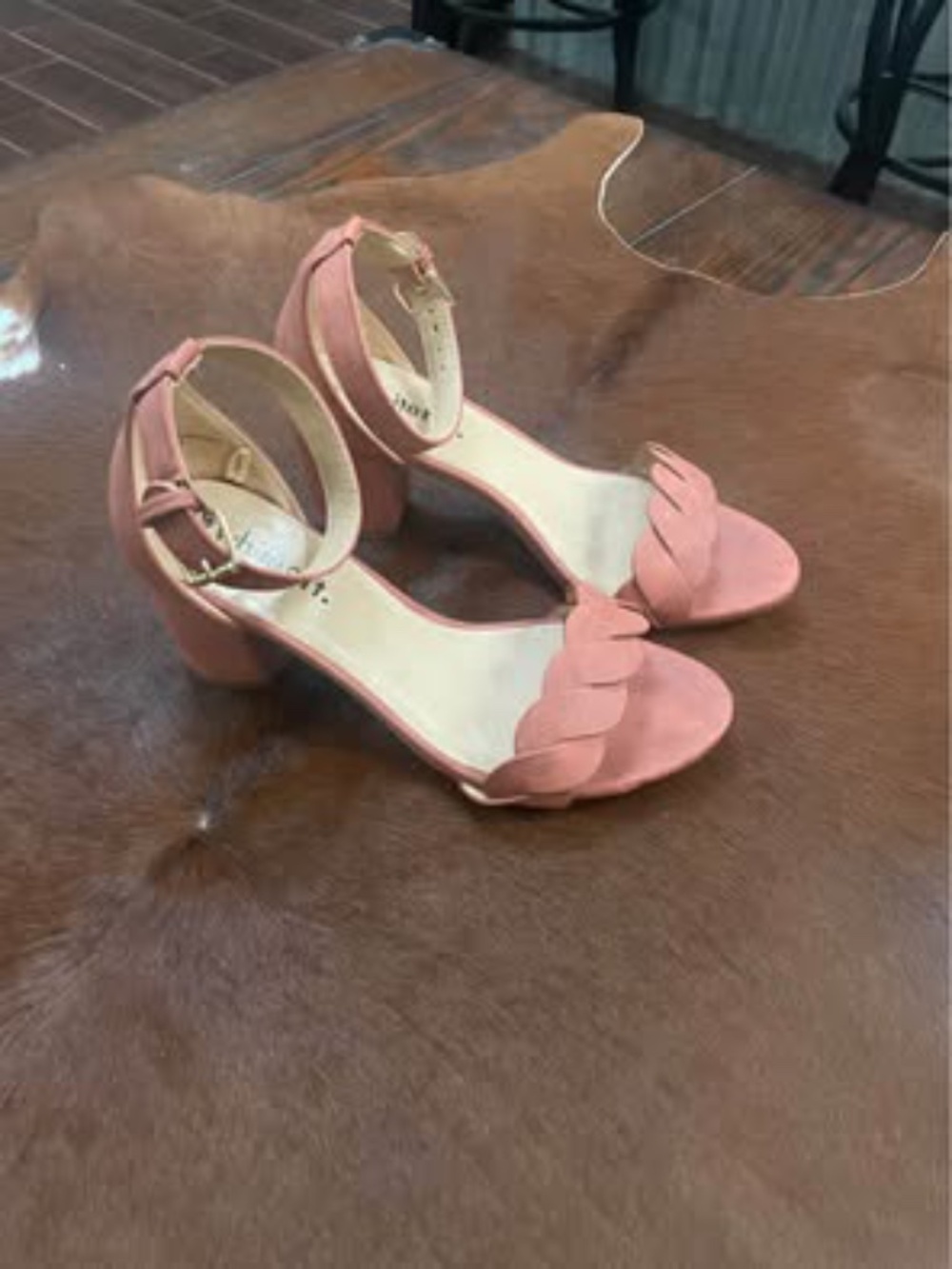 White Mountain Edison Block Heel Sandals Size 5.5